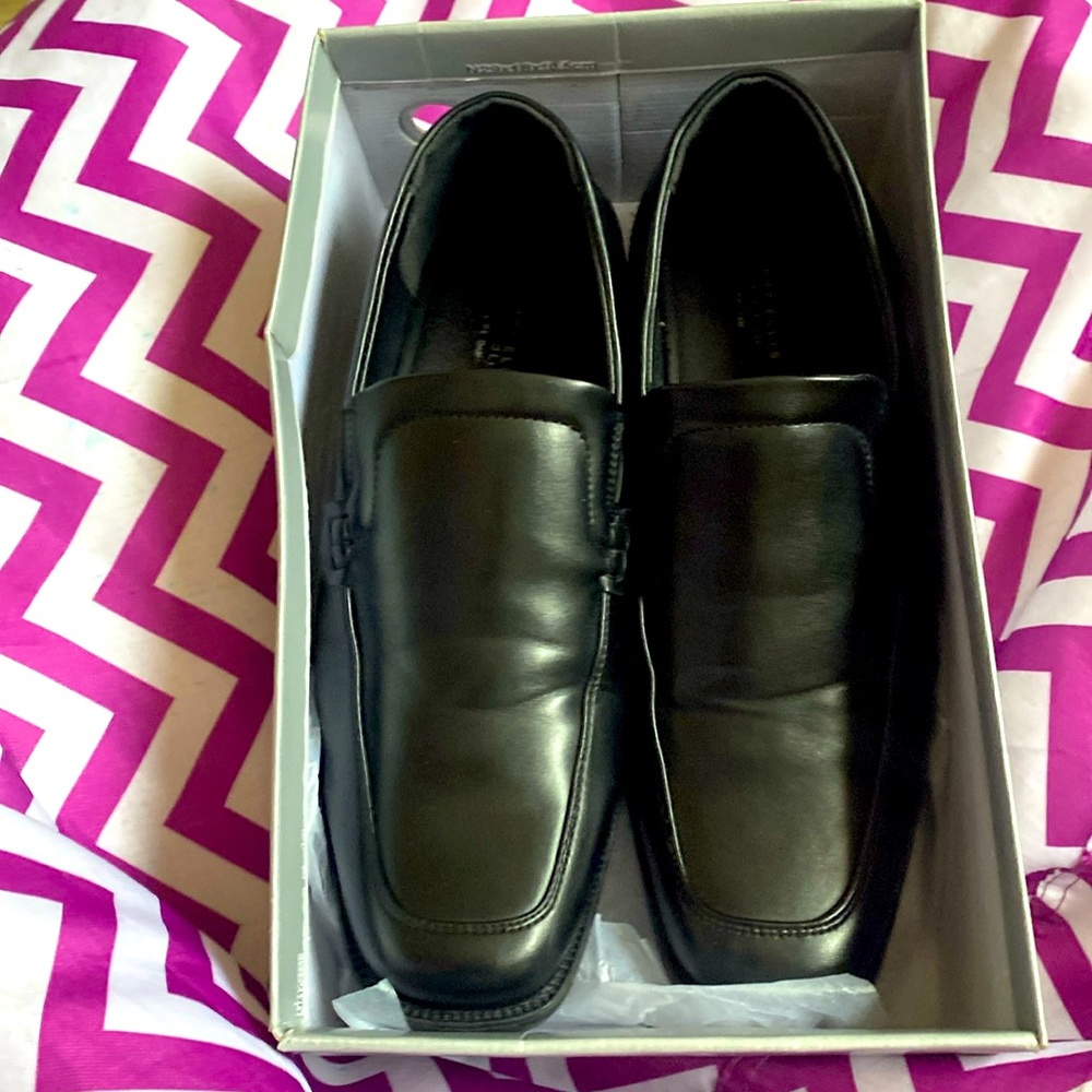 Perry Ellis Portfolio size 7